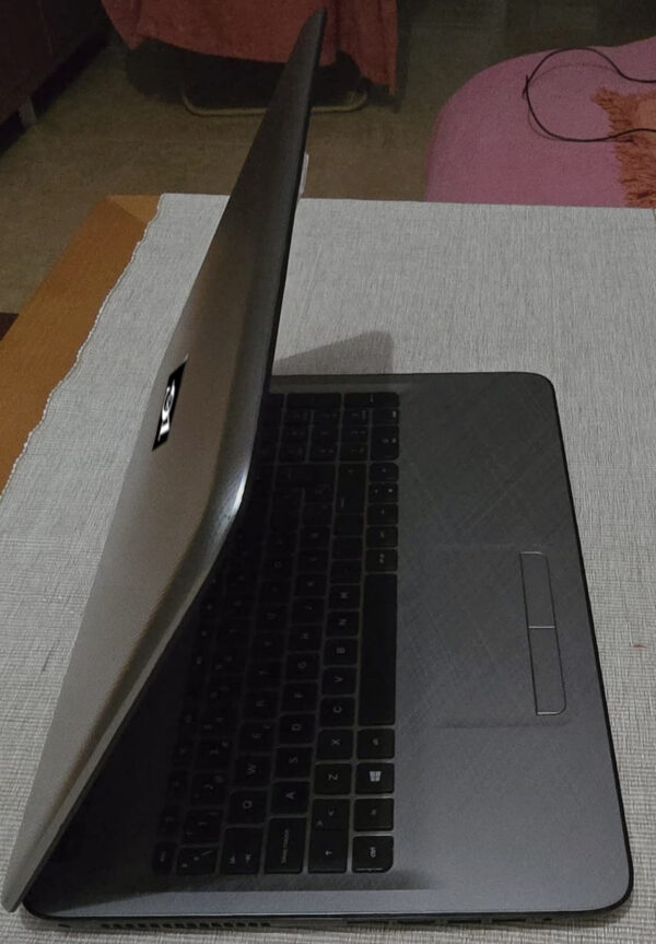 WhatsApp-Image-2026-05-07-at-00.31.57.jpg HP 240 G8 14" Core i5 1 GHz