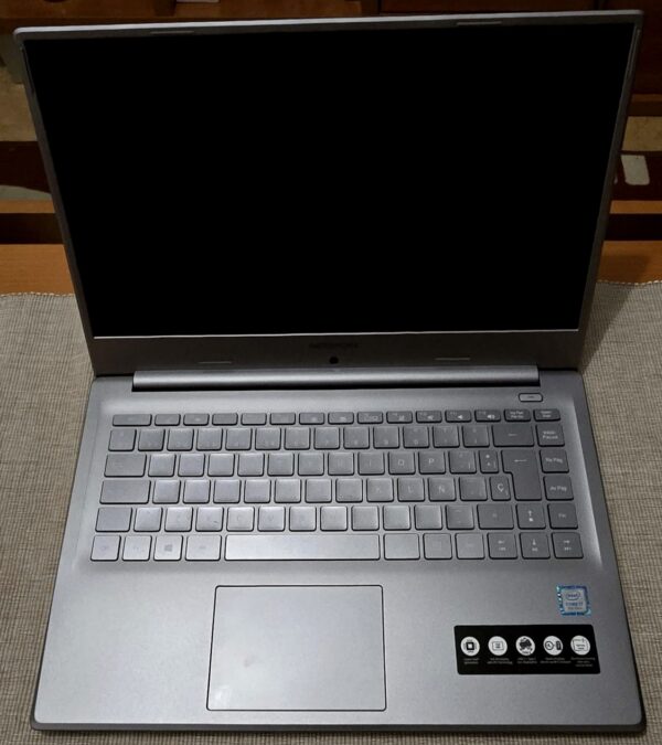WhatsApp-Image-2026-05-07-at-00.35.35-1-1.jpg Portátil Medion i7 SSD S6445